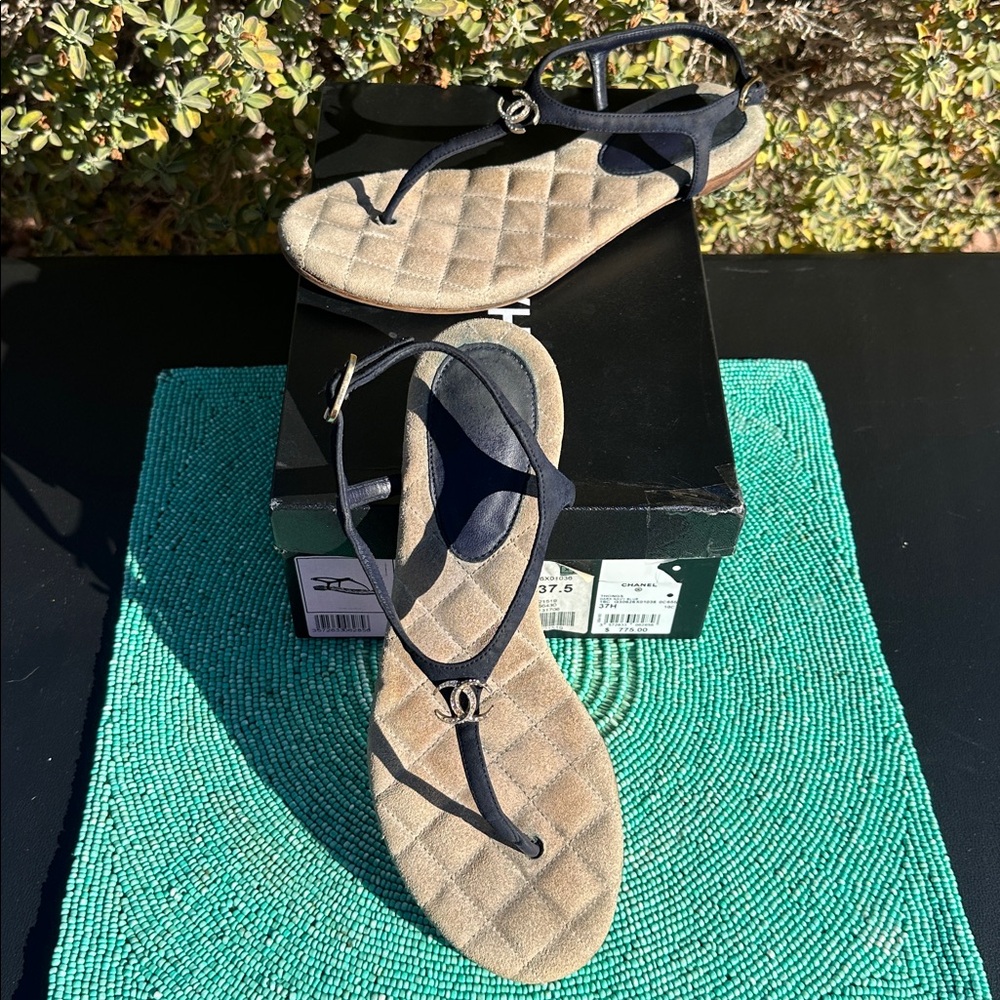 CHANEL serial#15CG30626 THONGS KID SUEDE DK NAVY BLUE 37.5 sandals with crystals